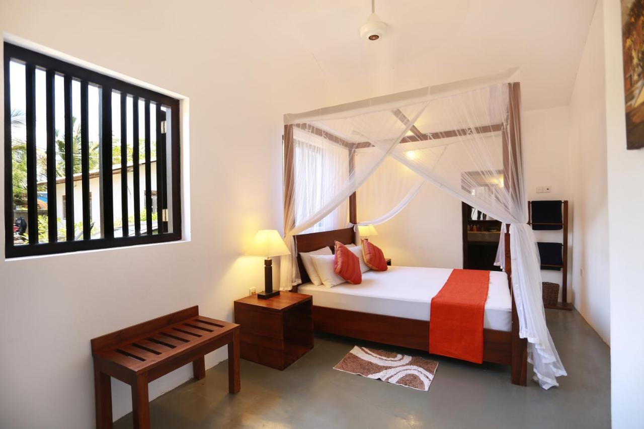Ocean Cottage Kalametiya Esterno foto