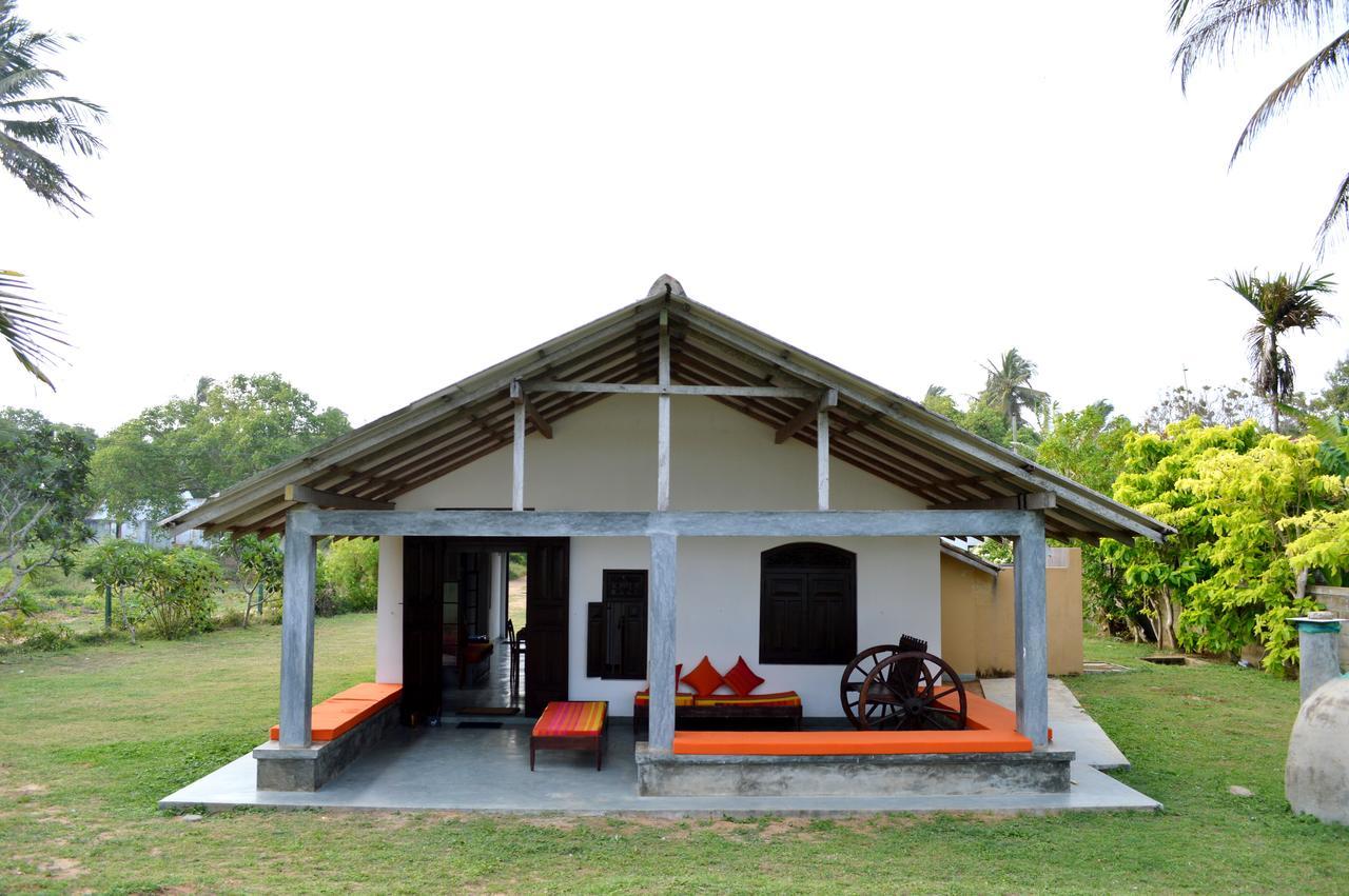 Ocean Cottage Kalametiya Esterno foto